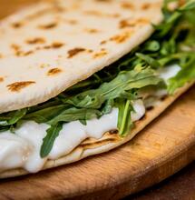 La ricetta del mese: piadina alla canapa
