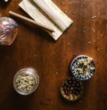 Smoking paraphenalis