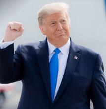 Trump firma l'ordine esecutivo: la cannabis non è più una droga di Tabella I