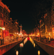 Zakaz palenia marihuany na ulicach Dzielnicy Czerwonych Latarni