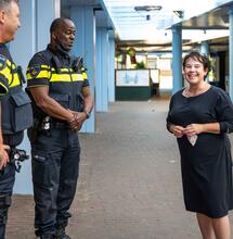 Dijksma positief over nieuwe coffeeshop Utrecht, buurt niet