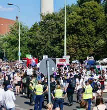 25. Hanfparade zog vorsichtig durch Berlin