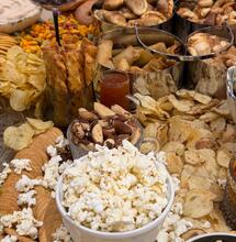 How to Avoid the Munchies: Tips for Healthier Snacking
