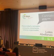 Maternidad y Cannabis: La mirada de Loles Abellanas