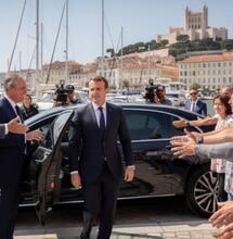 Emmanuel Macron annonce l’augmentation de l’amende anti-stups à 500 euros