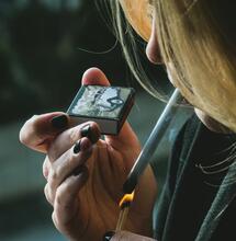 Marihuana jest mniej uzależniająca niż technologia