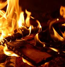 The Moment When Alleged Cannabis Shop Arsonists Set Themselves on Fire