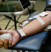 Můžete darovat krev, když užíváte konopí?