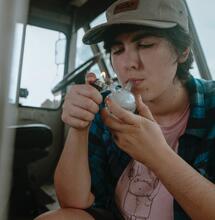 Nezletilí a marihuana – hrozící důsledky v ČR