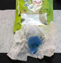 Ophef rond blauwe hasj 