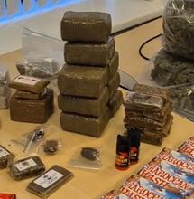 Politie steelt stash coffeeshop in Rotterdam