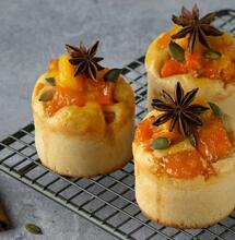 From ‘orange’ soup to sweet and spicy carrots, here is a list of popular Dutch dishes that you can infuse with cannabis as you celebrate Four Twenty. 