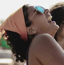 Proč jsou lidi po marihuaně vysmátí?