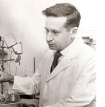 Adios Mechoulam, padre del sistema endocannabinoide
