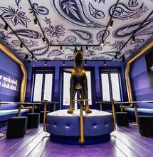 Snoop Opens Amsterdam Coffee Shop