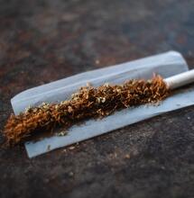 How to roll the perfect joint