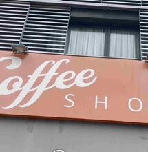 VVD: Overlastgevende coffeeshops eerder sluiten