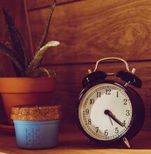 clock showing 4:20 time.