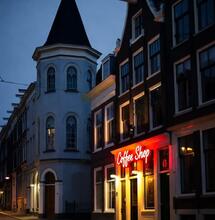 Amsterdam Empire: entre ficción y realidad del cannabis en Ámsterdam