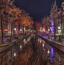 Amsterdam to Ban Weed Smoking on Streets of Red Light District