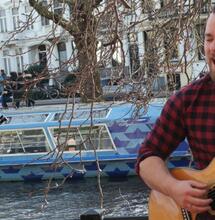 ÁSGEIR - “Wiet is best wel een ding in IJsland”