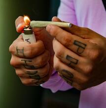 ¿Que se siente fumar cannabis por primera vez?