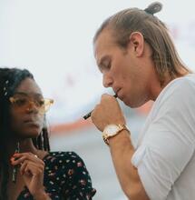 El alcohol es respnsable de 3 millones de muertes en el mundo. El cannabis de cero.