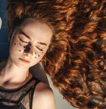 Caduta dei capelli, l'erba può aiutare?