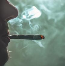 Donar sangre es posible siendo usuario de cannabis. Pero cada país tiene normas distintas y hasta absurdas como en el caso de Colombia.