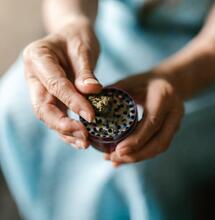How to (Affordably) Build up Your Marijuana Toolkit