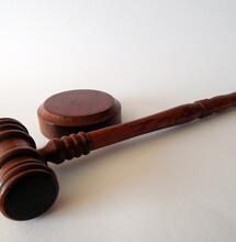 judge hammer law regulation.
