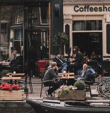 Keeping Tourists Out! Amsterdam Coffeeshops to Close for Foreigners