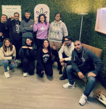 Luis Quintanilla con su esposa, Vale Verdosa, Muy Paola y otros ilustres del Dispensario Nacional. Foto: Dispensario Nacional.