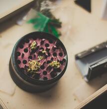 Grazie a Maik-Joniettz-Kek per la foto. Grinder. 