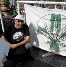 Los vapores de la vida: entrevista con el activista cannábico Mike Bifari.