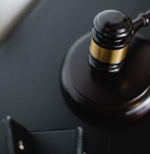 Sentencia pionera sobre cáñamo alto en CBD