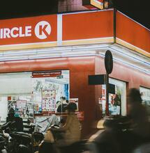 Fare benzina e comprare erba: presto in Florida sarà possibile