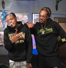 Snoop Dogg niega fumar hasta 150 porros por día.