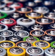 Verwendungsmöglichkeiten für Cannabis als Batterien, Bio-Sprit, Bodensanierer, Viehfutter