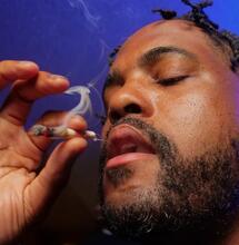 Sudáfrica reguló la marihuana.