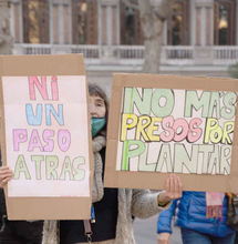 Uruguay: policía y conservadores contra la regulación