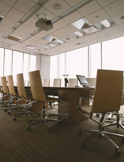 Although sales rose by 4.5% in 2024, reaching $30.1 billion, employment in the industry decreased by 3.4%, highlighting a major shift in the sector