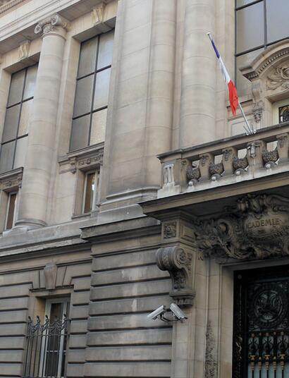 L’Académie de médecine critique l’expérimentation sur le cannabis à usage médical