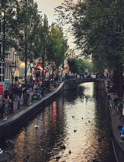 Amsterdam zakáže kouření konopí na ulici