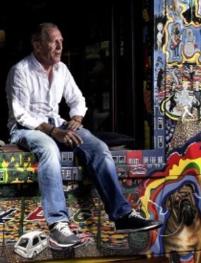 Henk de Vries, Bulldog, 50 anni