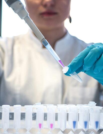 Extrakt z konopí zabíjí buňky melanomu