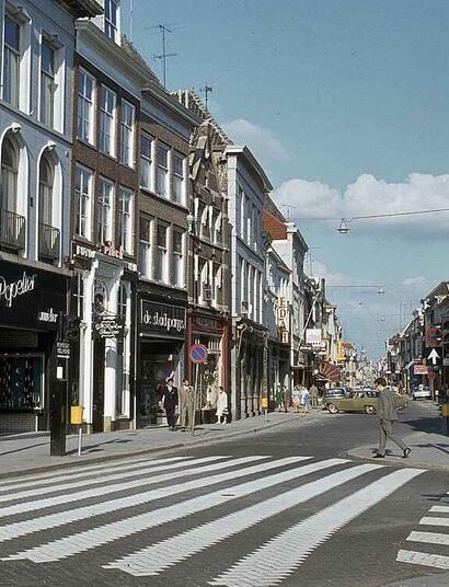 De Hinthamerstraat in vroegere tijden