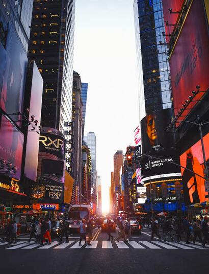 New York zasahuje proti nelicencovaným prodejnám marihuany