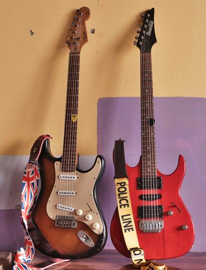 Von Elvis bis zu den Beatles und Kurt Cobain: Wie Cannabis und andere Substanzen die Geschichte der Rockmusik geprägt haben.