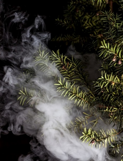 What are the benefits of vape oil, and where is it available?